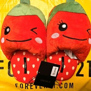Forever 21 house slippers 🍓